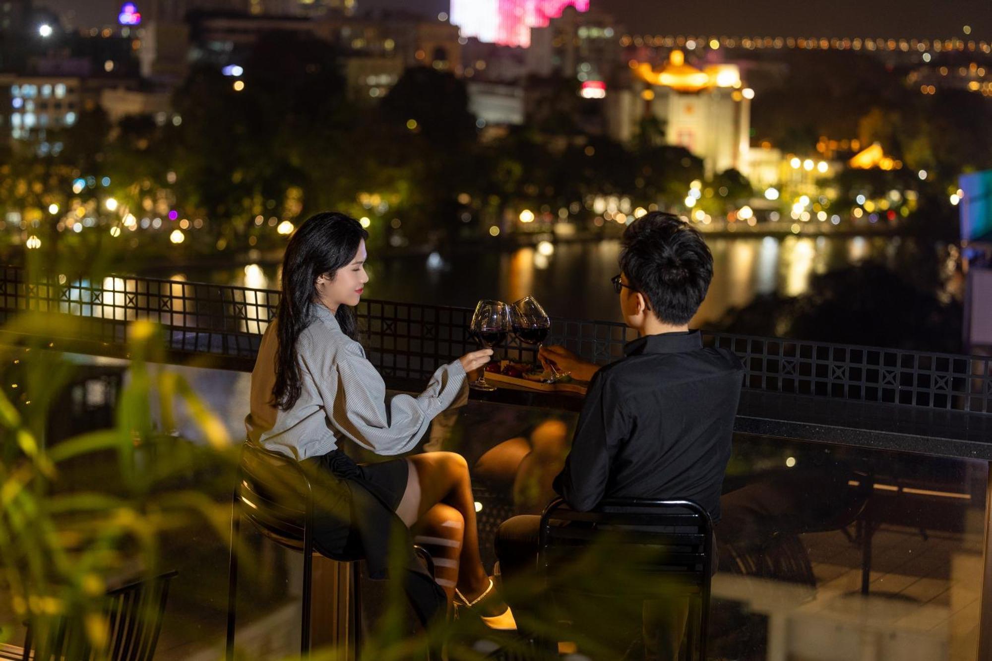 Khách sạn Golden Lotus Luxury 4*